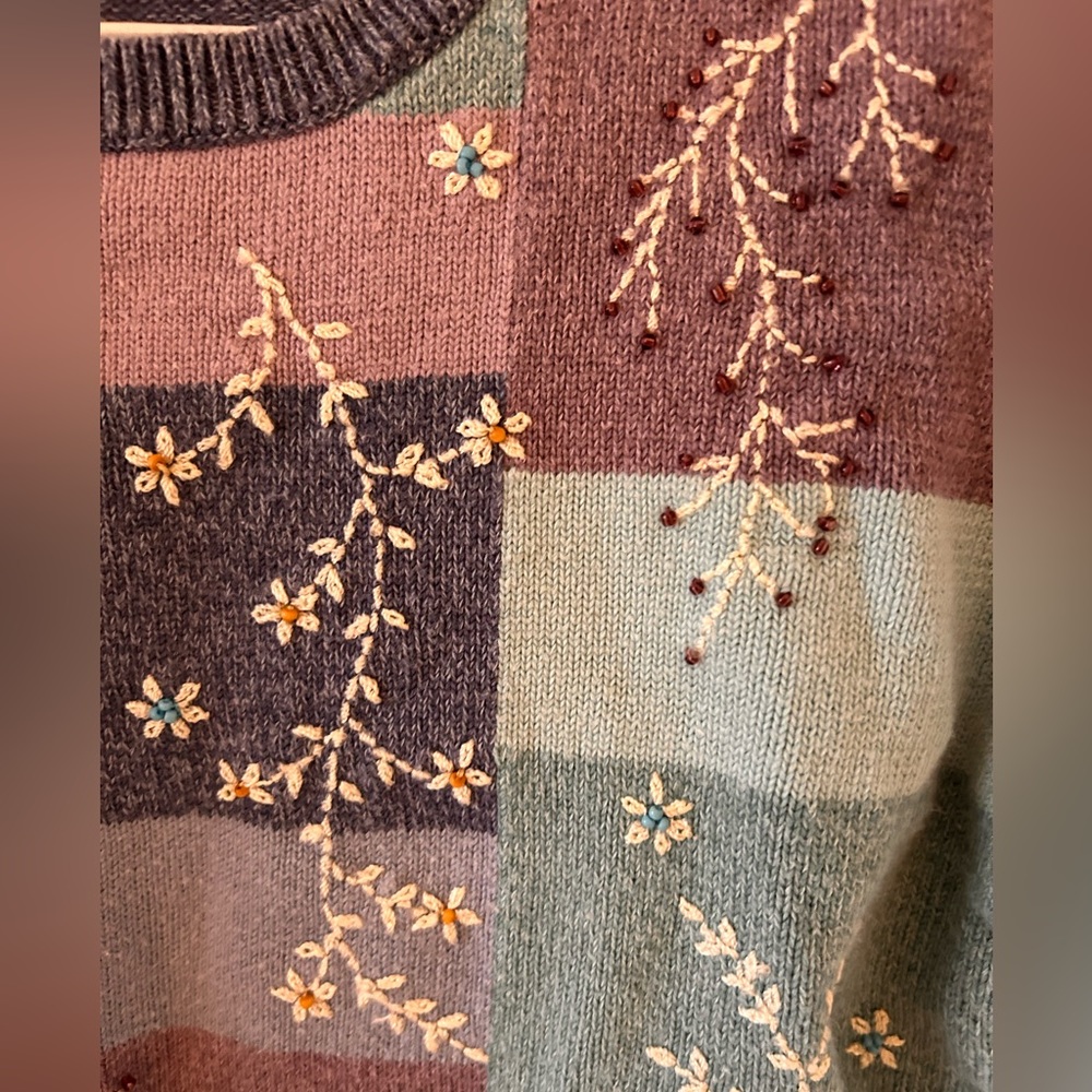 |SOLD| Embroidered vintage short sleeve sweater - Picture 3 of 4